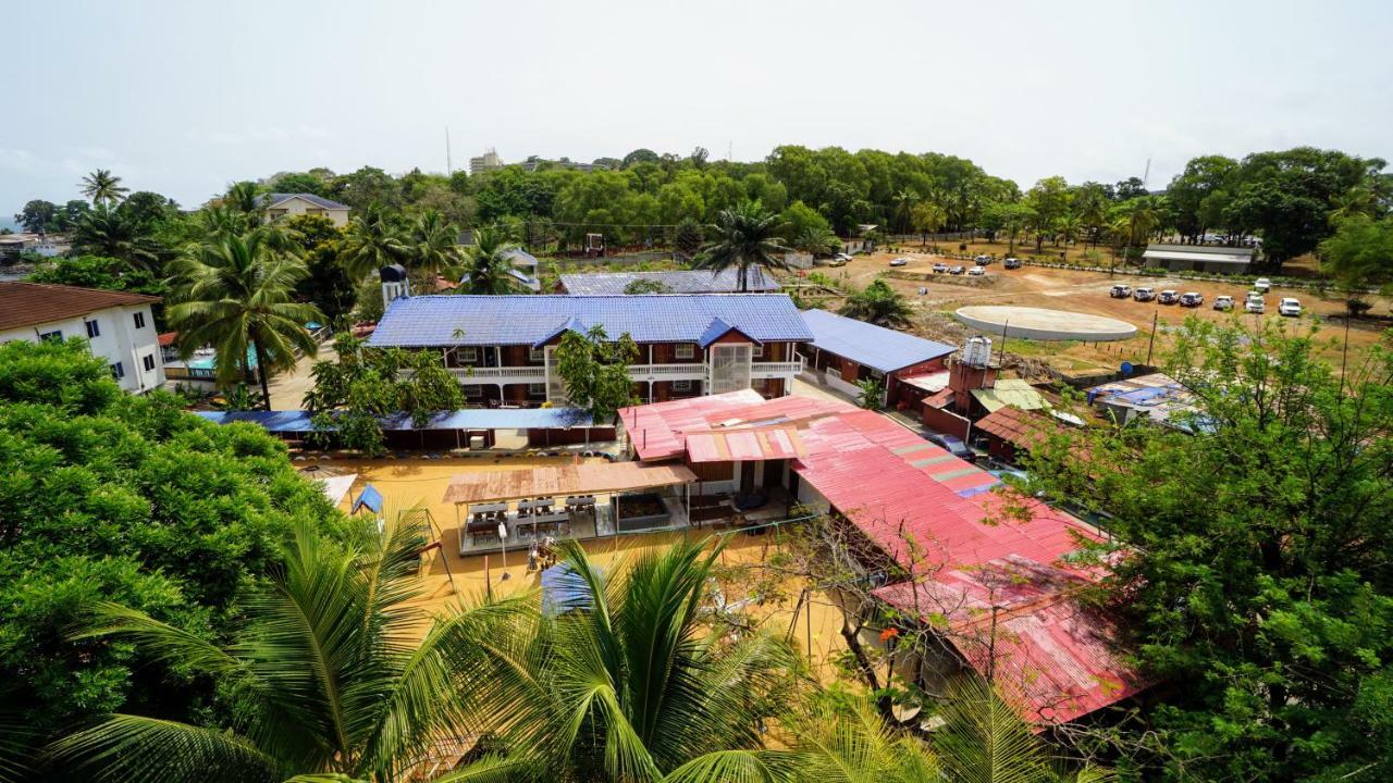 The Family Kingdom Resort Freetown Exterior photo