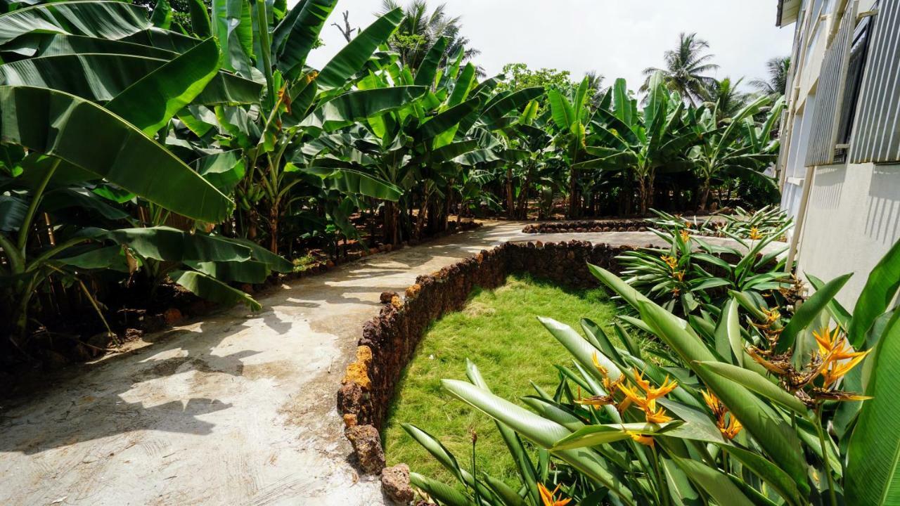 The Family Kingdom Resort Freetown Exterior photo